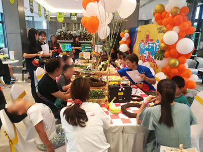 金輝·優(yōu)步學(xué)府美好集市活動(dòng)現(xiàn)場(chǎng)